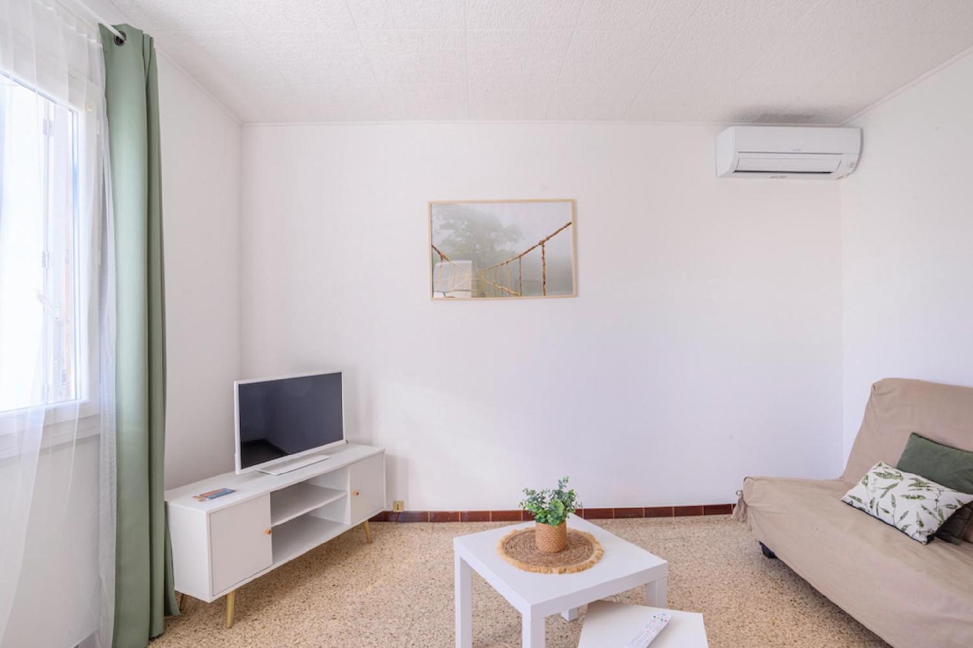 Charming Flat In With Balcony * Hyères