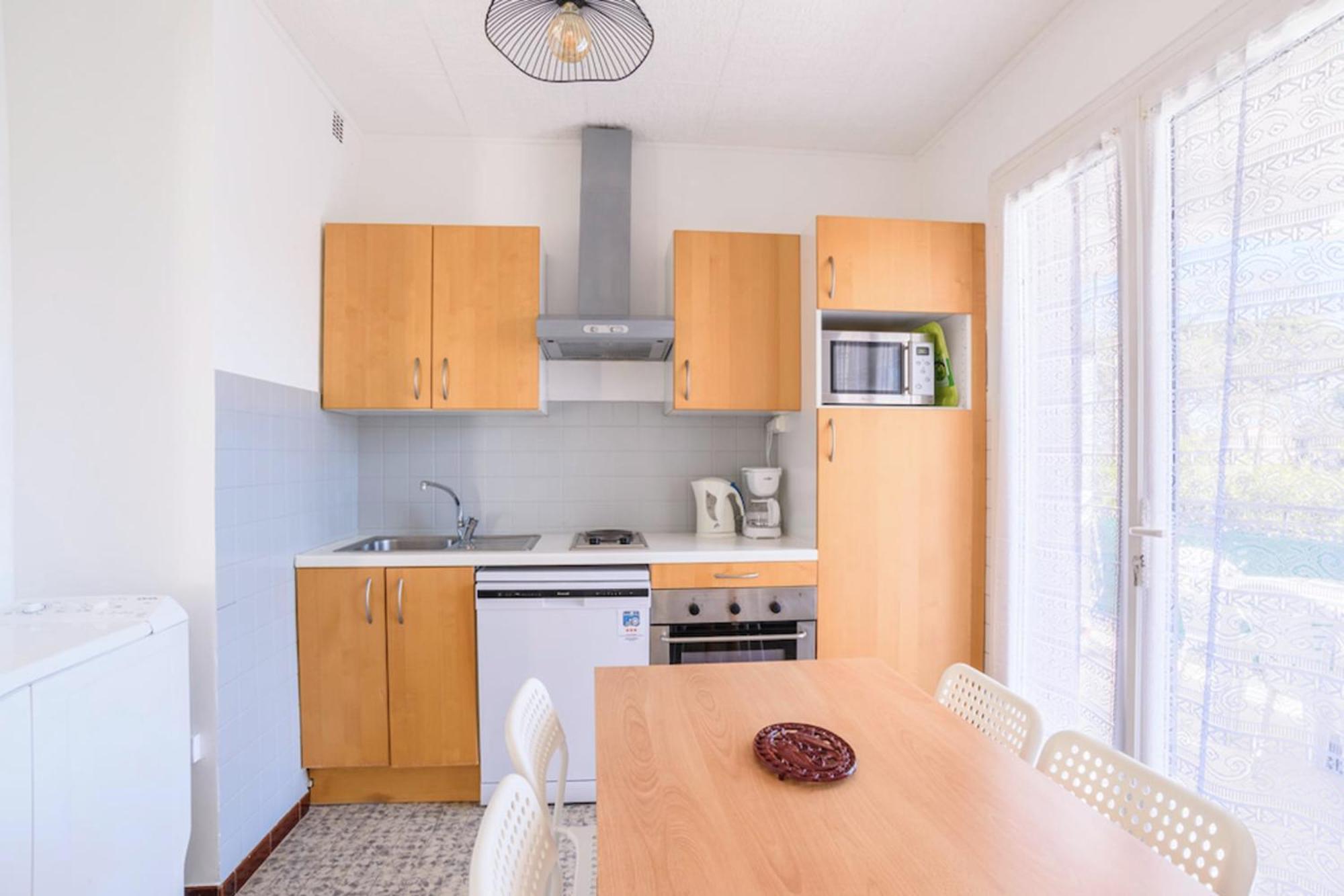 Charming Flat In With Balcony